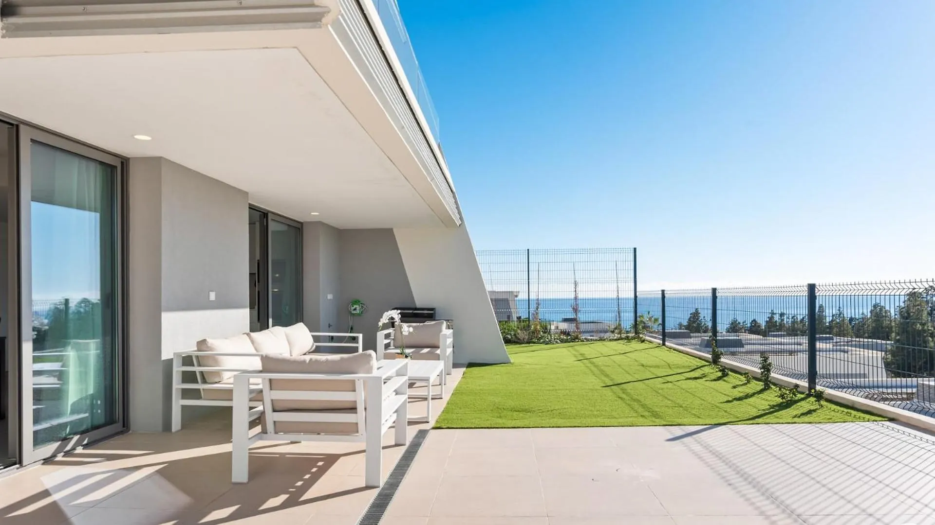 Vivi Homes - Elies House Pool, Gym, Spa & Sea View El Faro